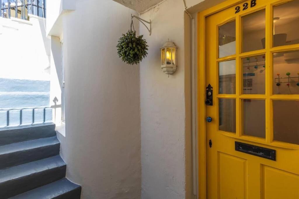 New Seaside Patio - By My Getaways Apartment Brighton Exterior photo